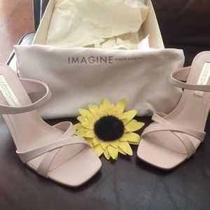 Vince Camuto Im-Breean